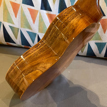 画像をギャラリービューアに読み込む, アナオレ AC コンサートウクレレ #27971225