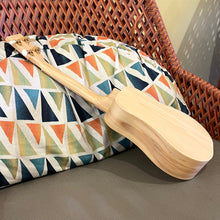 画像をギャラリービューアに読み込む, ゼファー CK-Hinoki コンサートウクレレ ベルシェイプ 檜 #2406032