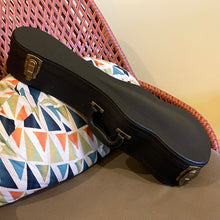 画像をギャラリービューアに読み込む, アナオレ AC コンサートウクレレ #27121124