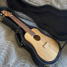 画像をギャラリービューアに読み込む, マイレレイ CK-1 コンサートウクレレ #2304211