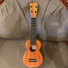 画像をギャラリービューアに読み込む, カマカ HF-1D ソプラノウクレレ デラックス #192271