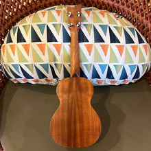 画像をギャラリービューアに読み込む, カマカ HF-2 コンサートウクレレ #250206