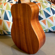 画像をギャラリービューアに読み込む, カマカ HB-3+ Semi-Customテナーウクレレ ベルシェイプ #241433
