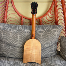 画像をギャラリービューアに読み込む, パップスカスタムス Juke-A-Lele 8弦ジュークレレ