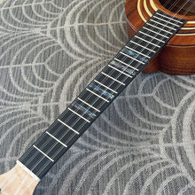 画像をギャラリービューアに読み込む, パップスカスタムス Juke-A-Lele 8弦ジュークレレ