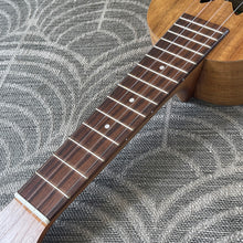 画像をギャラリービューアに読み込む, マイレレイ GCEA SKP-CAT ソプラノパイナップルウクレレ CAT