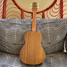 画像をギャラリービューアに読み込む, マイレレイ TK-2 テナーウクレレ