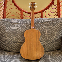 画像をギャラリービューアに読み込む, マイレレイ TK-2 テナーウクレレ