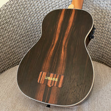 画像をギャラリービューアに読み込む, カラ UBASS-EBY-FSRW ストライプドエボニーアコースティックエレクトリックUベース