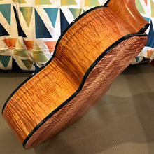 画像をギャラリービューアに読み込む, カマカ HF-3D4i テナーウクレレ デラックス4 ジェイクブルー #250383
