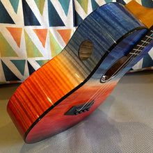 画像をギャラリービューアに読み込む, Kanile'a 'Ilikai Tenor Ukulele #0426-29881
