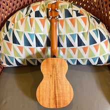画像をギャラリービューアに読み込む, カマカ HF-2 コンサートウクレレ #250693
