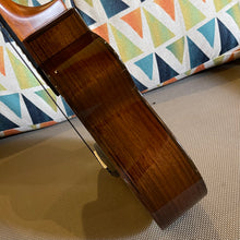 画像をギャラリービューアに読み込む, アヌエヌエ UC200 コンサートウクレレ #2501051
