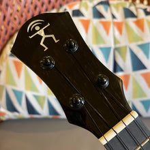 画像をギャラリービューアに読み込む, アヌエヌエ UC200 コンサートウクレレ #2501051
