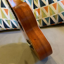 画像をギャラリービューアに読み込む, KoAloha KTM-10 テナー ウクレレ #2601061
