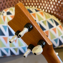 画像をギャラリービューアに読み込む, カマカ HF-2 コンサートウクレレ #250808
