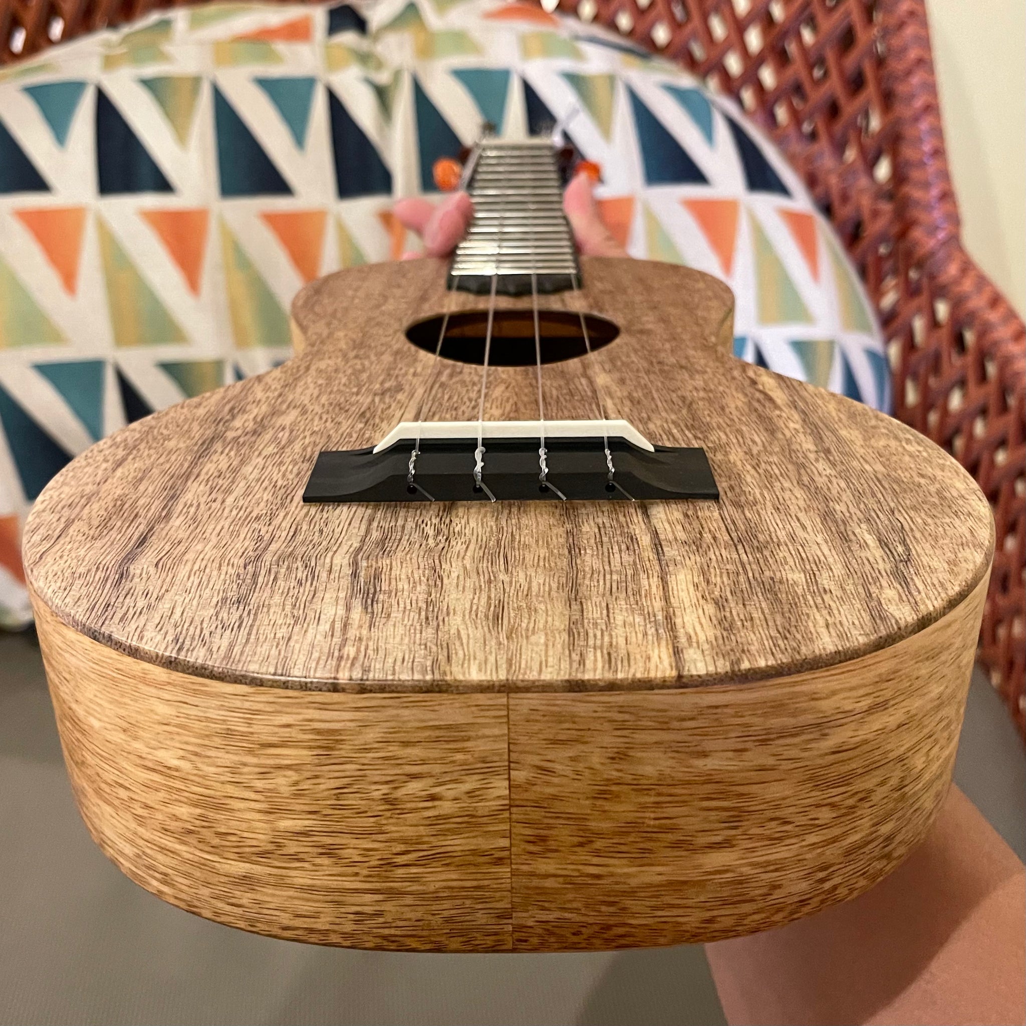 コアロハ KCM-10MG マンゴー コンサート ウクレレ #2411204 – Ukulele 