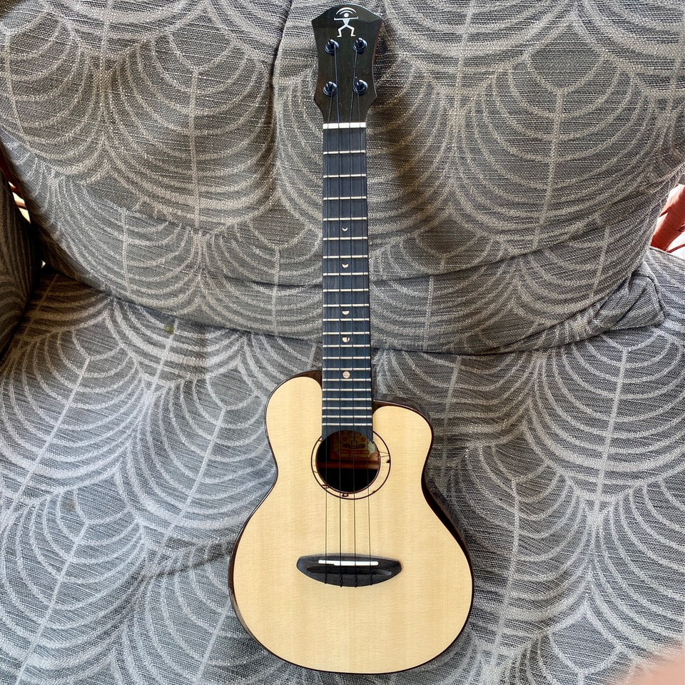 アヌエヌエ / Anuenue – Ukulele Puapua