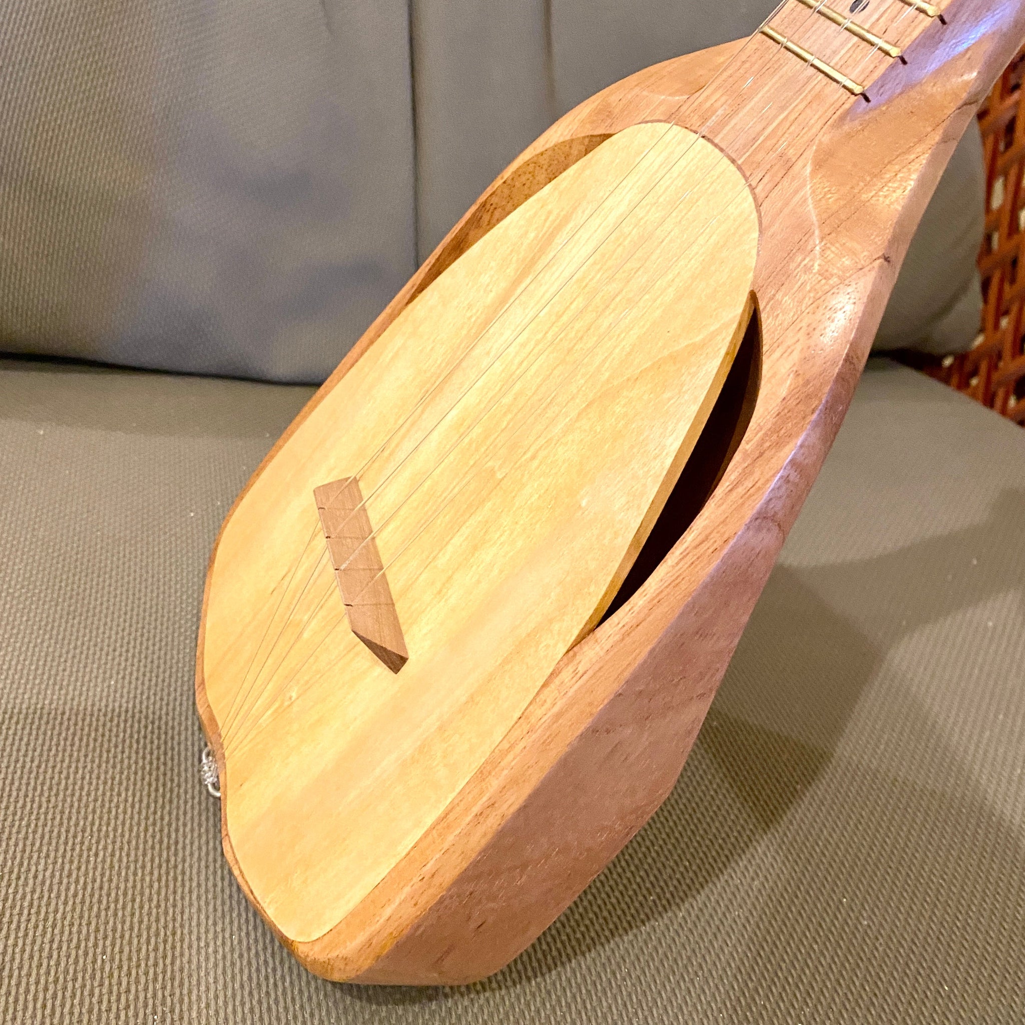 アソヌ タヒチアンウクレレ 4弦 ホエール #2305252 – Ukulele Puapua