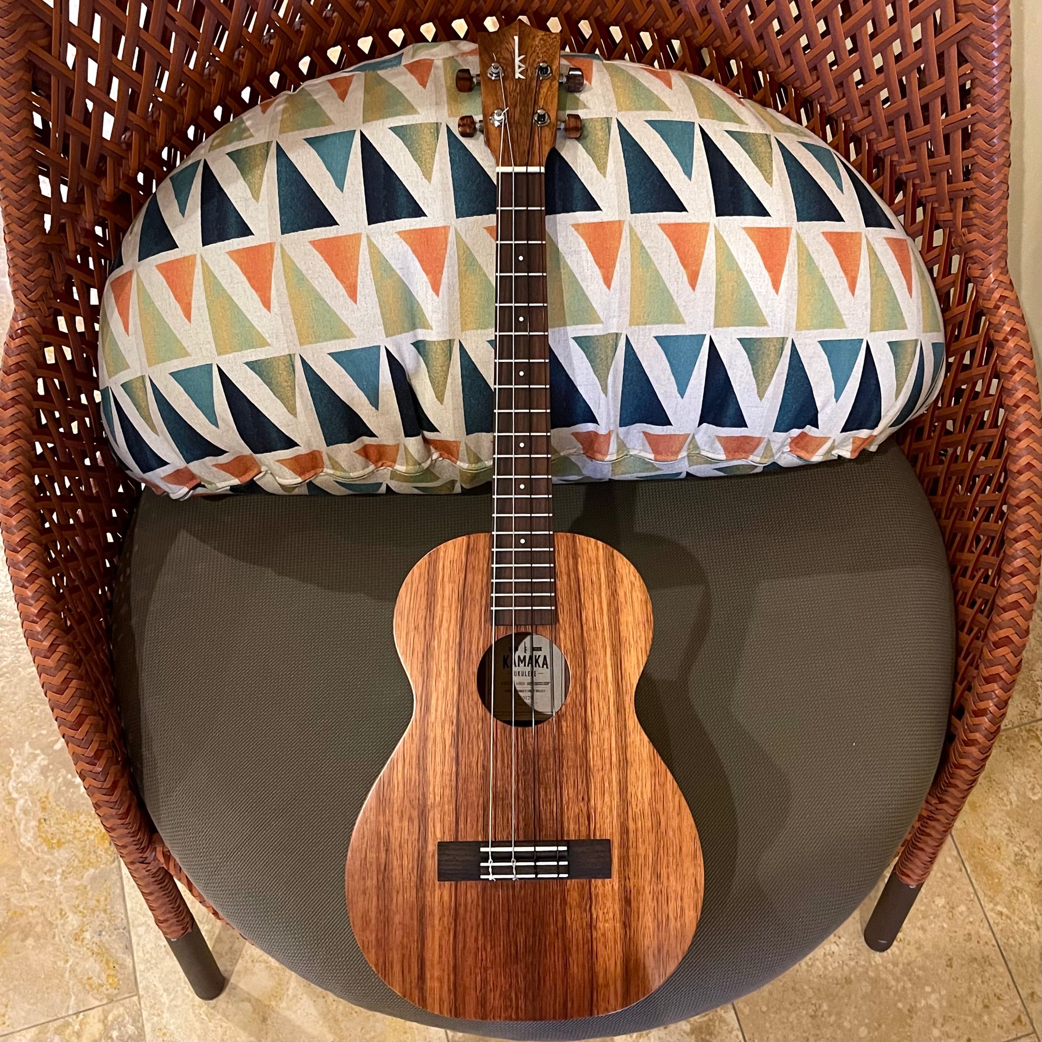 カマカ HF-4 バリトン ウクレレ #250129 – Ukulele Puapua