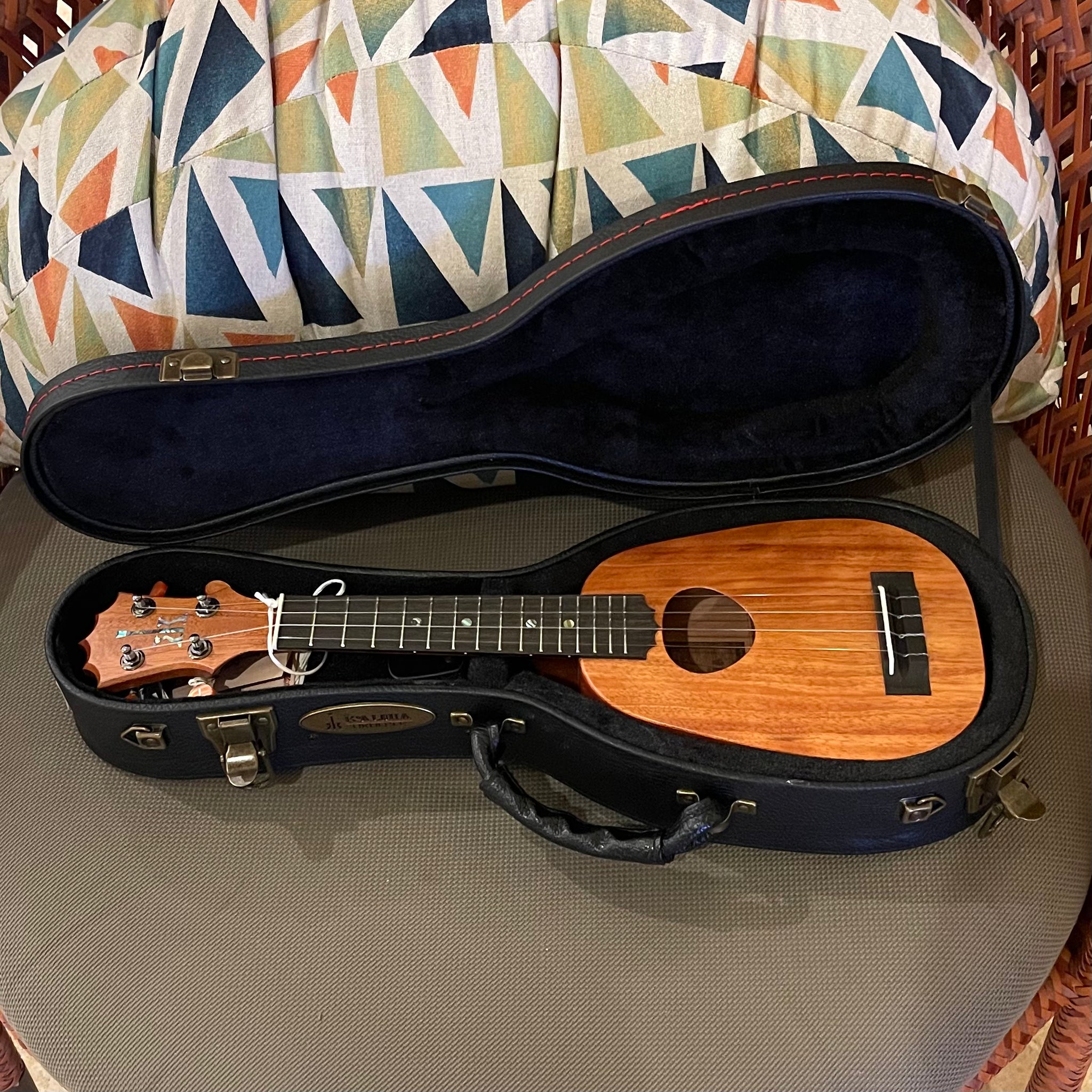 KoAloha KSM-11 ソプラノ パイナップル ウクレレ #2504282 – Ukulele