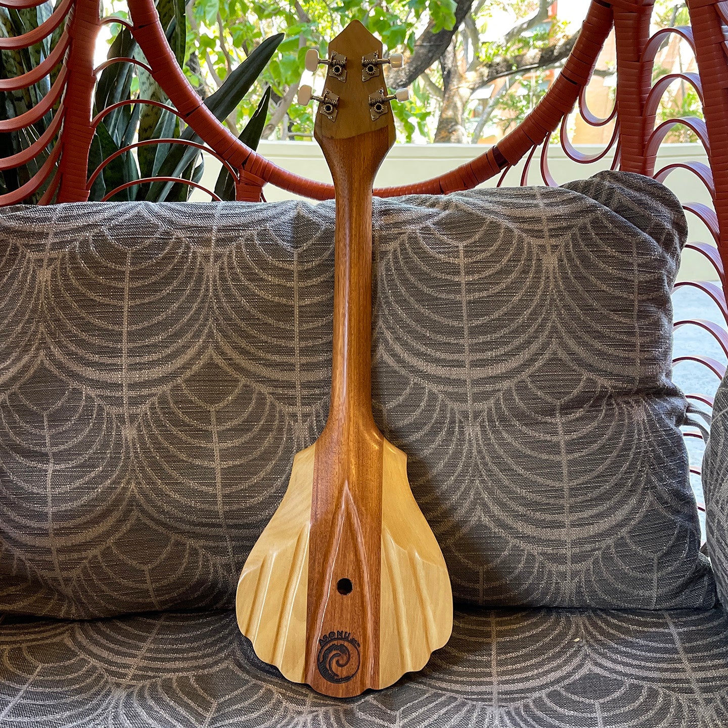 アソヌ タヒチアンウクレレ 4弦 シーシェル – Ukulele Puapua