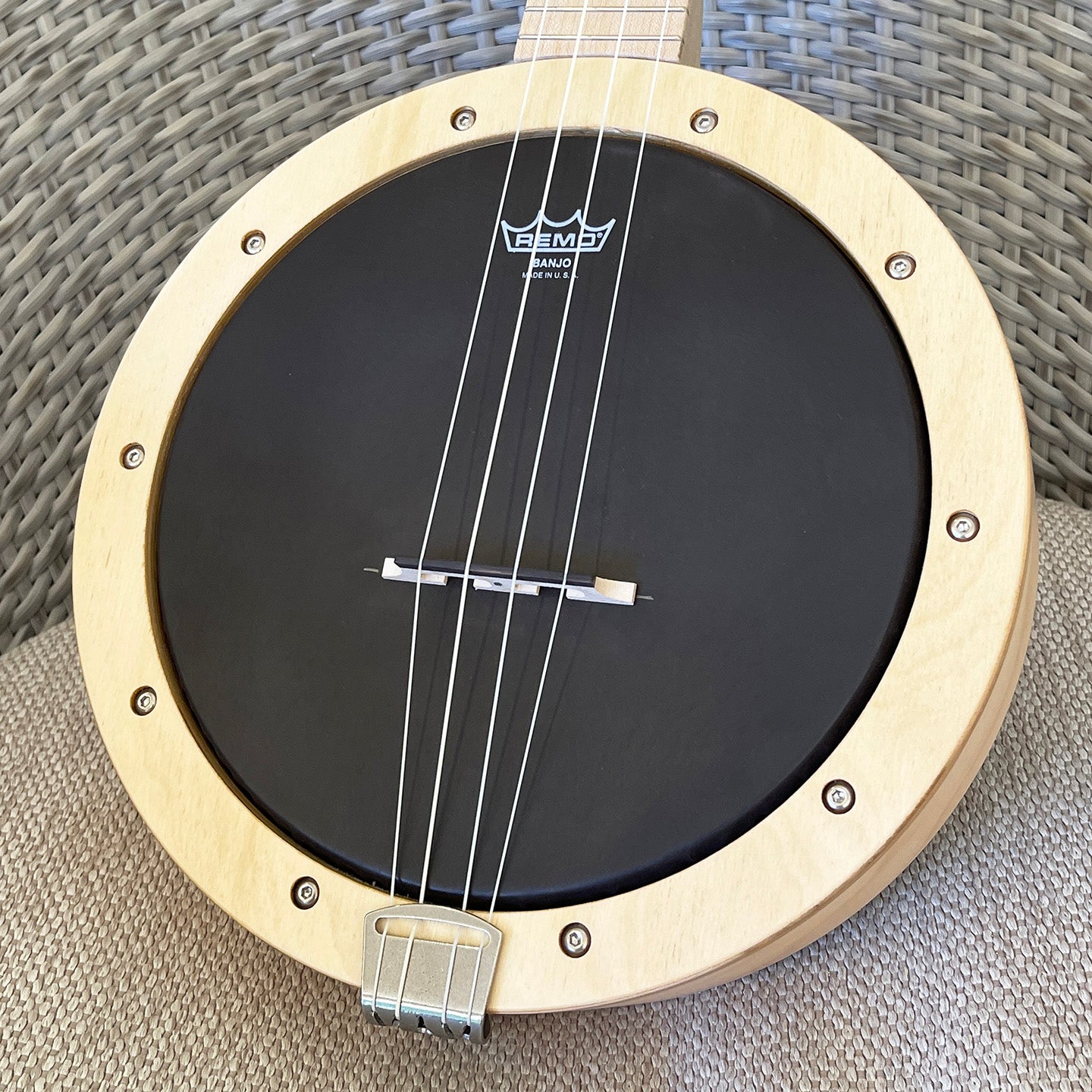 マジックフルク M70M テナーファイヤーフライバンジョーウクレレ ブラックヘッド – Ukulele Puapua